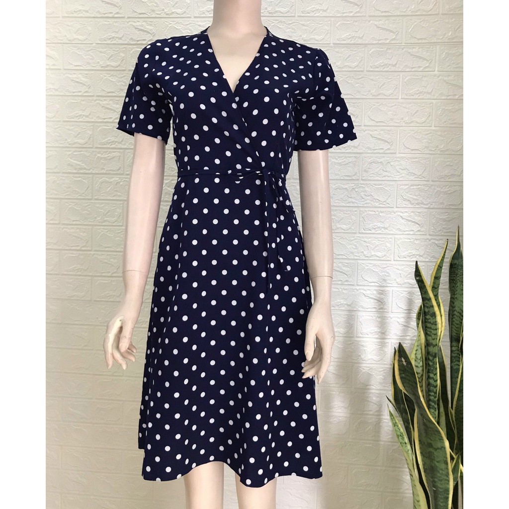 Đầm Xòe Chấm Bi Cổ V Dịu Dàng Nơi Công Sở | BigBuy360 - bigbuy360.vn