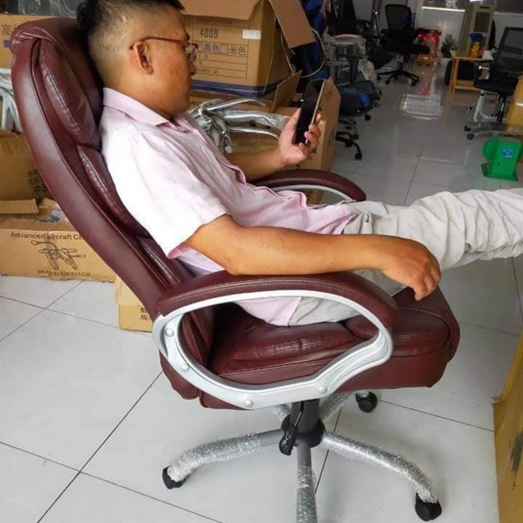 Ghế xoay văn phòng cao cấp, chân thép 5 cánh sơn tĩnh điện, da pu chống trầy, có massage lưng