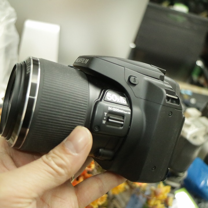 Máy ảnh Fujifilm SL1000 zoom 50x màn hình lật quay chụp tốt | BigBuy360 - bigbuy360.vn
