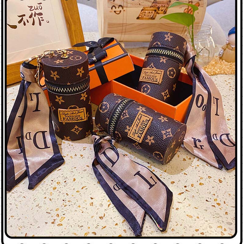 Portable Fashion Lipstick Bag Niche Retro Mini Bucket Bag Cute Keychain Exquisite Ornaments