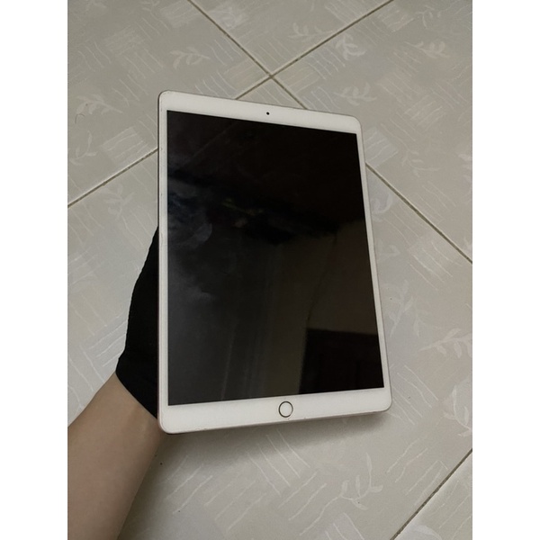 [2nd] iPad Pro 10.5 inch 64gb wifi+4g rose gold kèm bao da bàn phím chính hãng Smart Keyboard