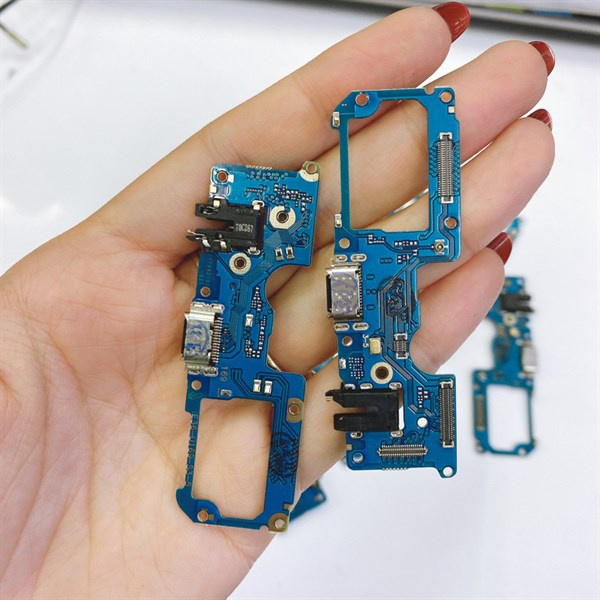Cụm sạc Realme 7 Pro