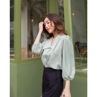 Áo sơ mi lụa nút bọc