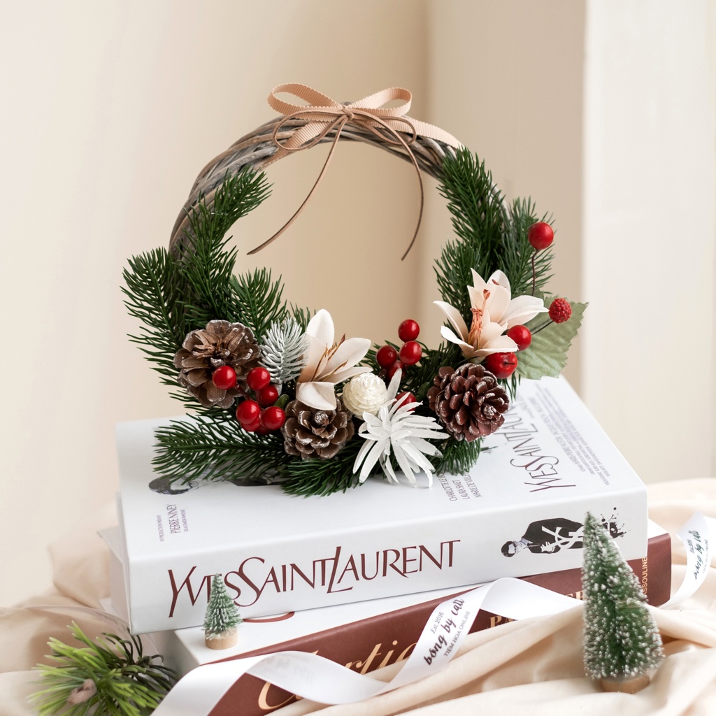 Vòng hoa treo cửa đẹp - vòng hoa trang trí giáng sinh noel nổi bật phong cách Hàn Quốc mang thương hiệu BÔNG BY CATT
