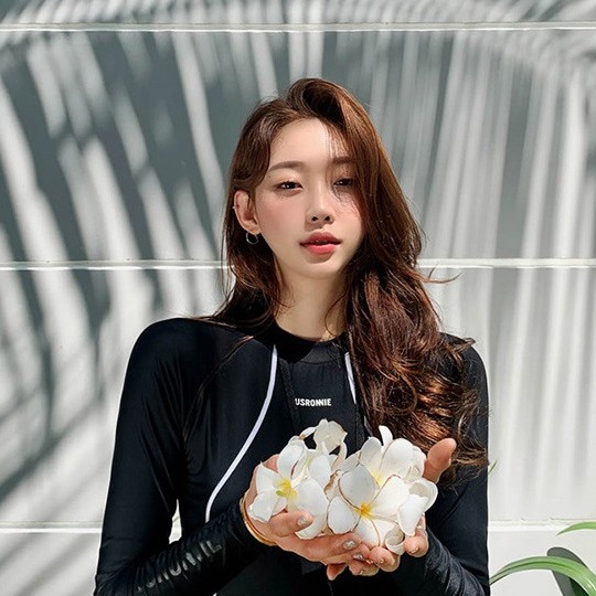 Bộ bơi nữ dài tay đi biển chống nắng CÓ SẴN | BigBuy360 - bigbuy360.vn