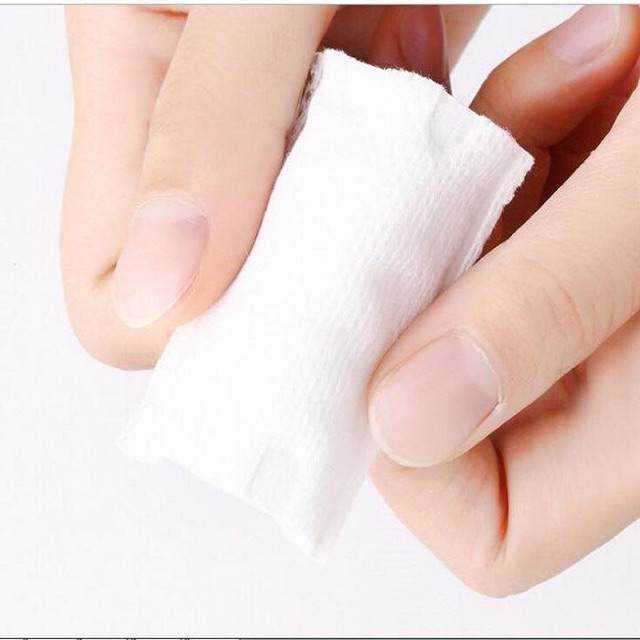 Một Gói 50 Miếng Bông Tẩy Trang Maycreate Hàng Nội Địa Trung