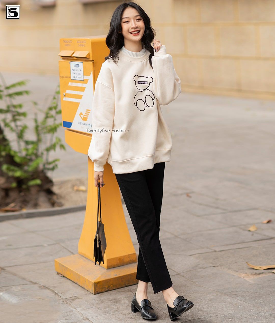 Quần jeans nữ ống đứng, gấu cắt, vải co dãn Twentyfive 3637