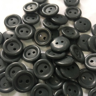 50 nút áo nhựa 2 lỗ size 13mm màu xám đậm