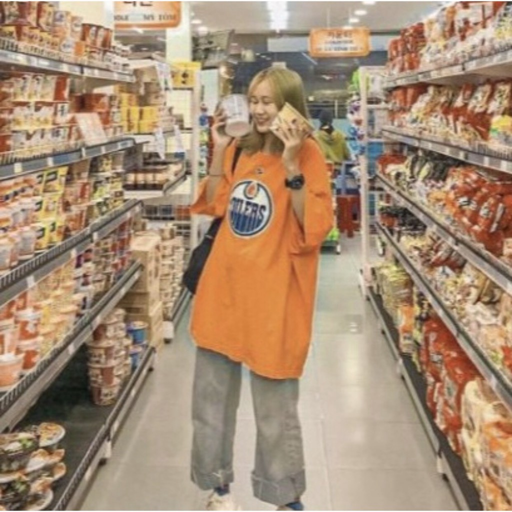 Áo thun tay lỡ OLLERS cổ tròn dáng rộng dấu quần | BigBuy360 - bigbuy360.vn