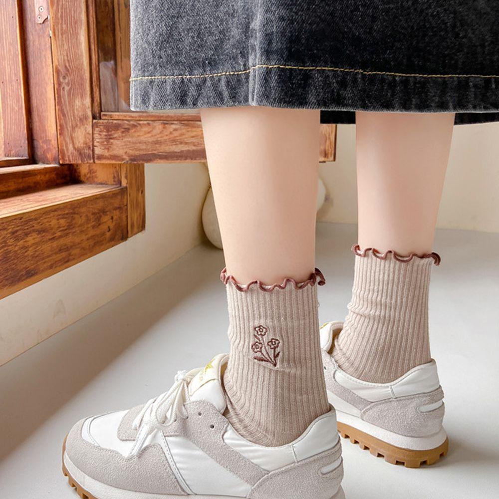 Vớ Cotton Phối Ren Thêu Hoa Thoải Mái Thời Trang Thu Đông