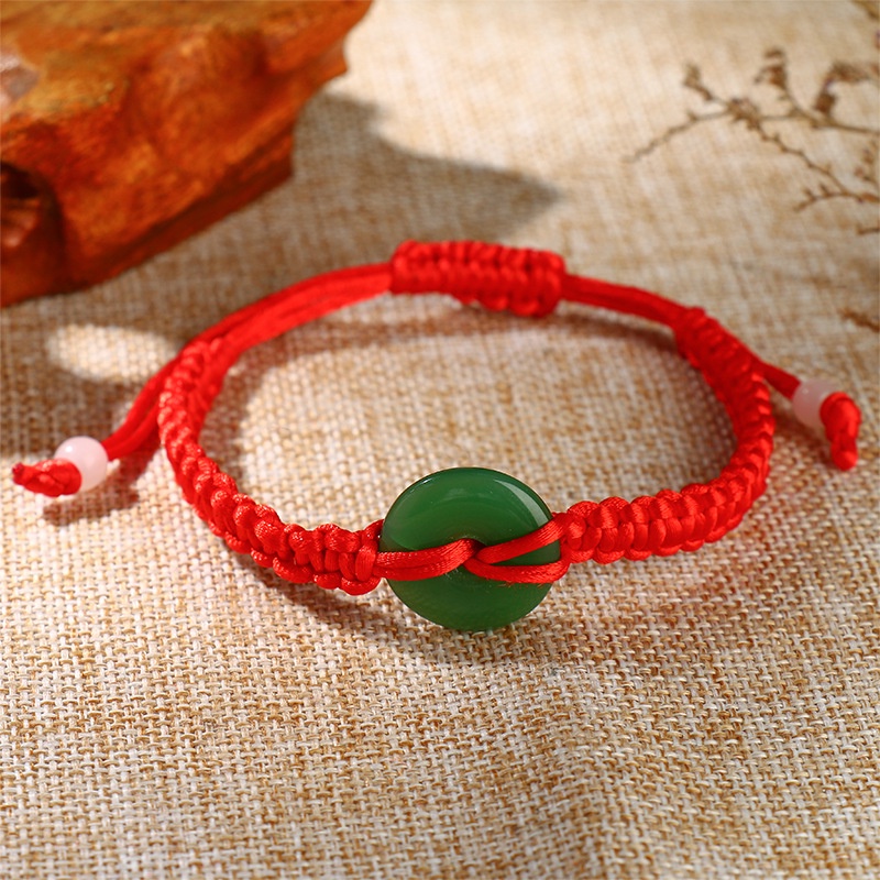 Vòng Tay Dây Đỏ May Mắn Cho Cặp Đôi