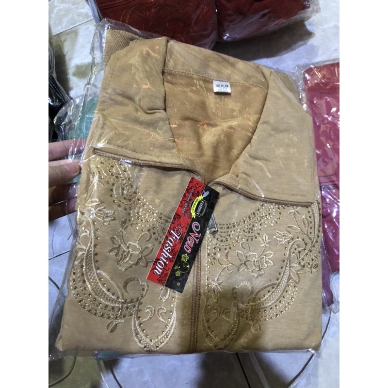 Áo khoác thun trung niên thêu hoa văn | BigBuy360 - bigbuy360.vn