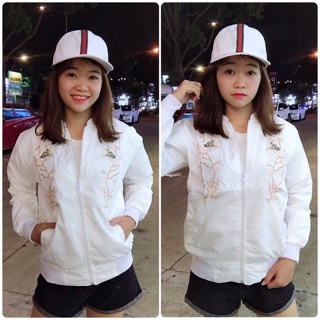 Áo khoác dù thêu hoa