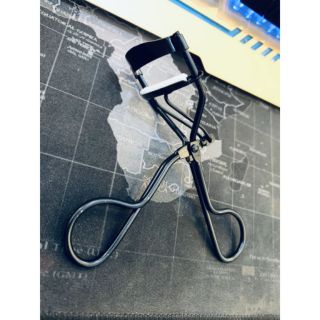 Dụng cụ bấm mi si sắt chắc tay