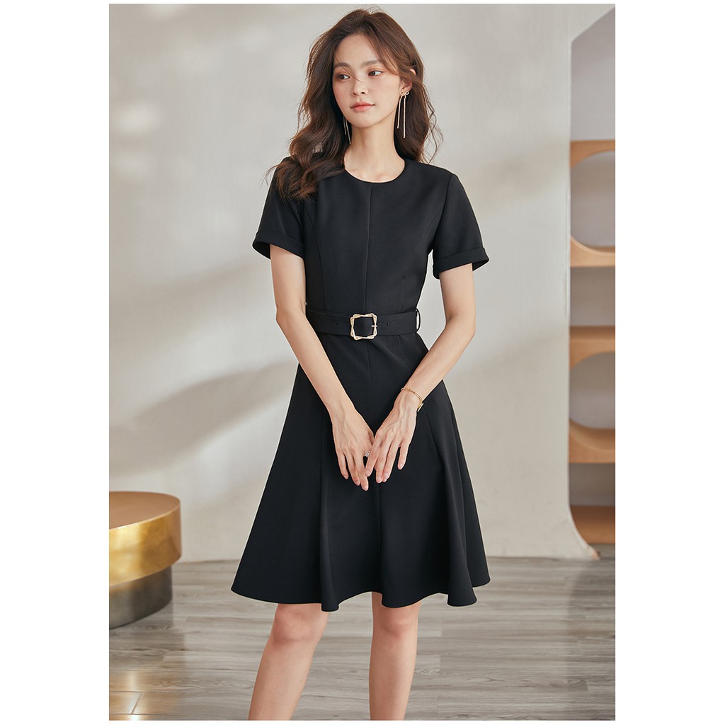 Đầm xòe cổ tròn tay ngắn kèm đai bell có nhiều màu