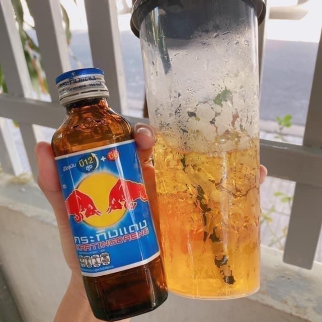 (1 Lốc 10 chai sành) Bò húc chuẩn Thái Lan