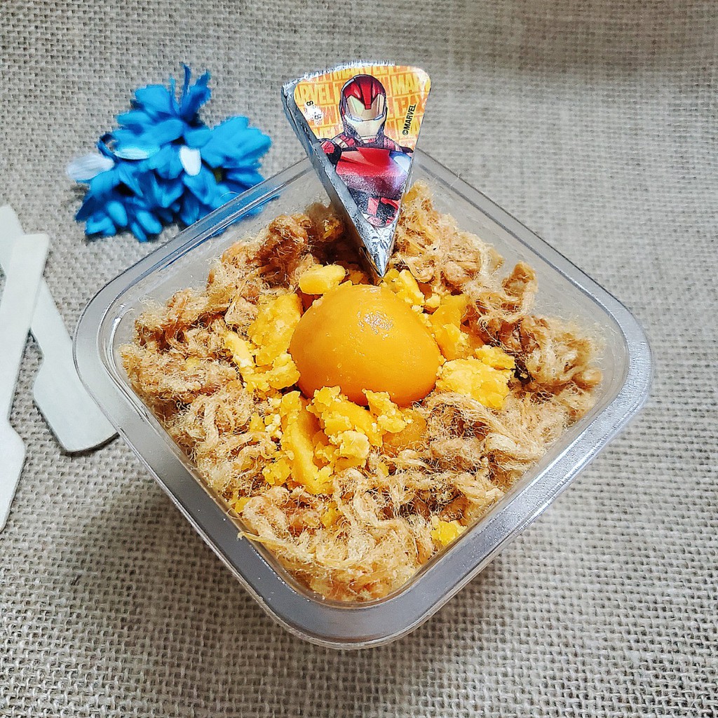 Bánh Bông Lan Trứng Muối