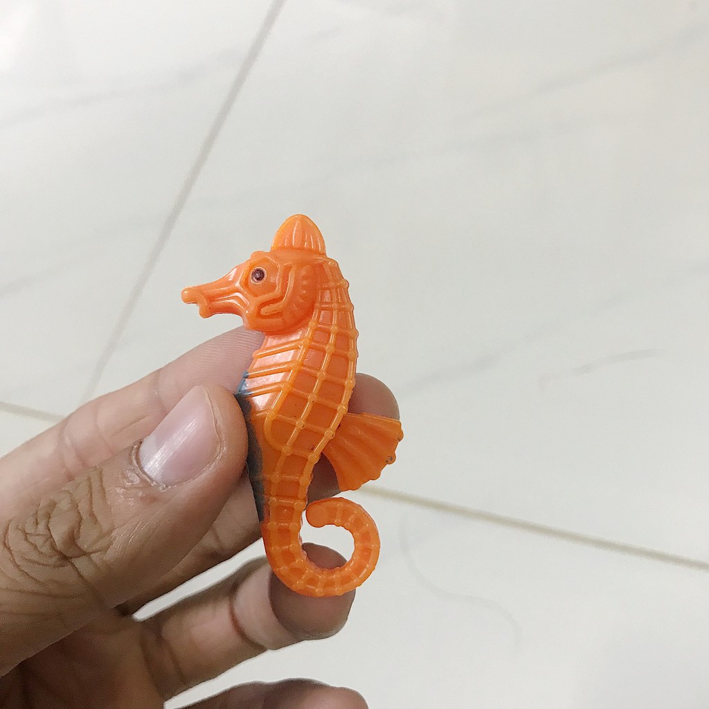 CÁ NGỰA GIẢ TRANG TRÍ HỒ CÁ NON BỘ SIZE 7CM