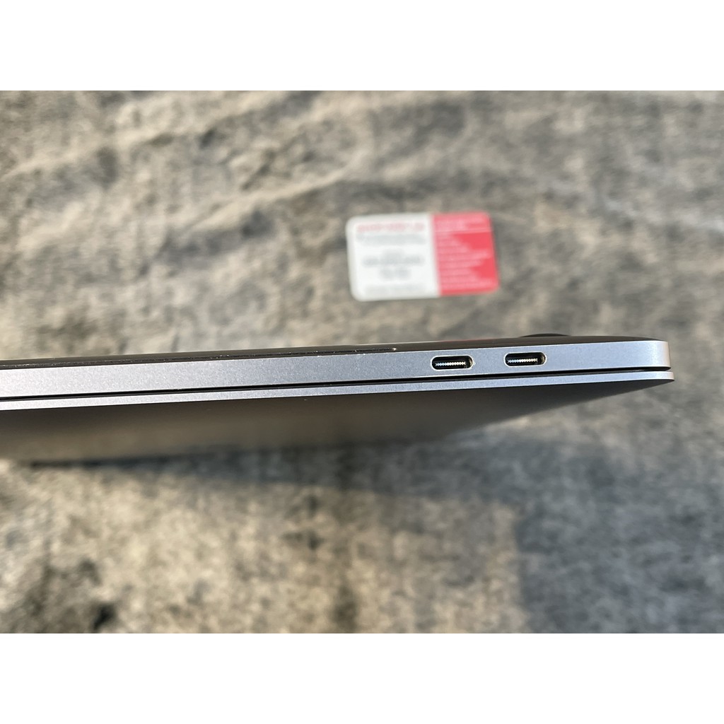 Máy tính MacBook Pro (15-inch, 2016) Quad-core i7 2.6 GHz/ RAM 16GB / SSD 256GB FLH32 | BigBuy360 - bigbuy360.vn