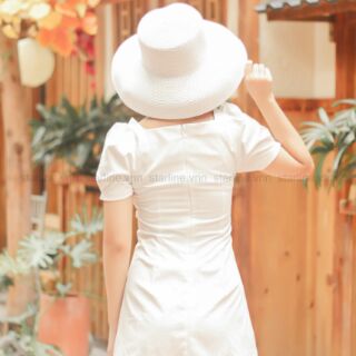 Đầm cổ vuông tay phồng