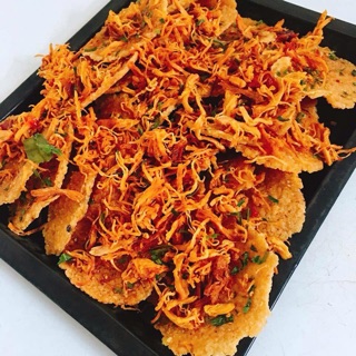 Hộp 700g cơm cháy khô gà