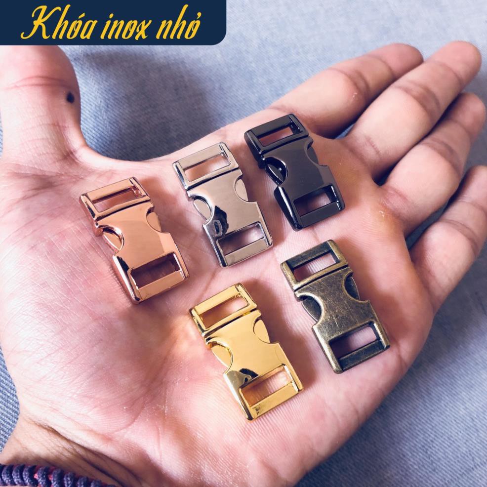 Khóa paracord kim loại không rỉ làm vòng tay sinh tồn