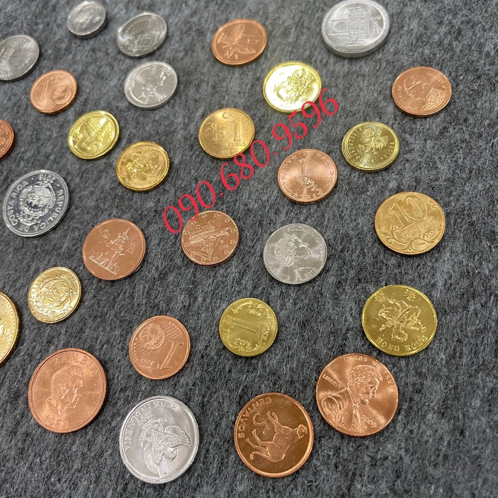 Bộ Sưu Tập Tiền Xu 30 Quốc Gia Kèm Túi Gấm Đỏ, Sưu Tầm Từ 30 Nước Khác Nhau