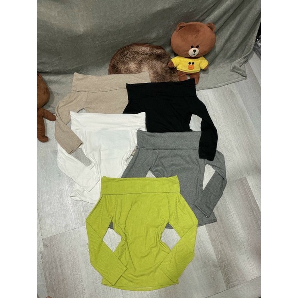 Áo bẹt vai gân len siêu xinh