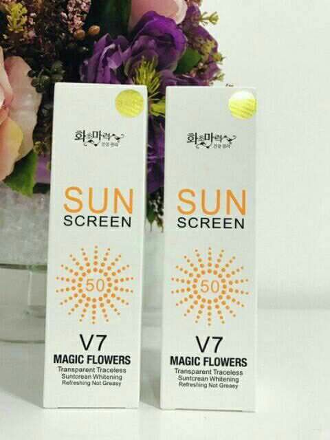 Xịt chống nắng Hàn Quốc Sun Screen V7 Magic Flowers  💐  💐