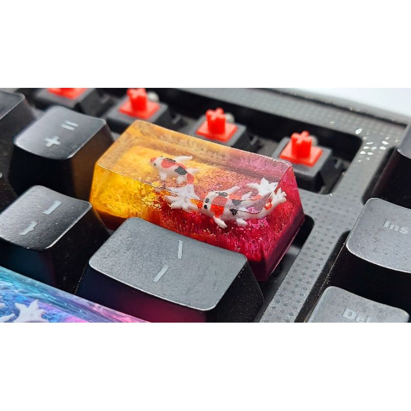 Keycap artisan cá koi 2U trang trí bàn phím cơ gaming (tone vàng đỏ)