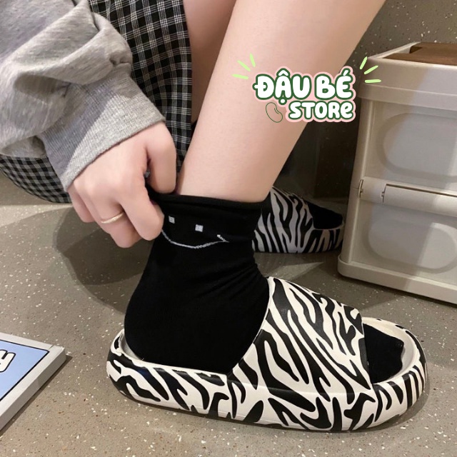 Dép Bánh Mì Hoạ Tiết Bò Sữa Ngựa Vằn Ulzzang - Dép Lê Quai Ngang Hottrend Siêu Êm Chống Trơn Trượt - Daube - D025