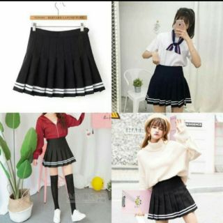Chân váy ngắn xếp ly phối kẻ