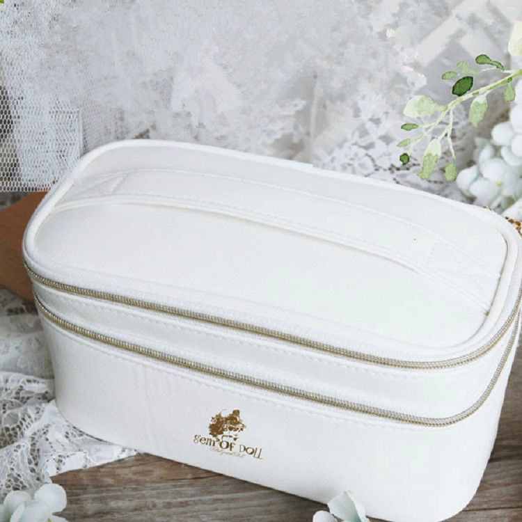 1/6 and 1/8 bjd doll bag three 1/6 dolls can room in