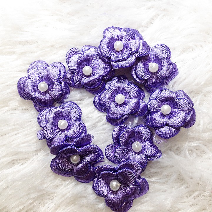 Bông thêu sẵn 3D nhiều màu gói 10 hoa mai kết áo