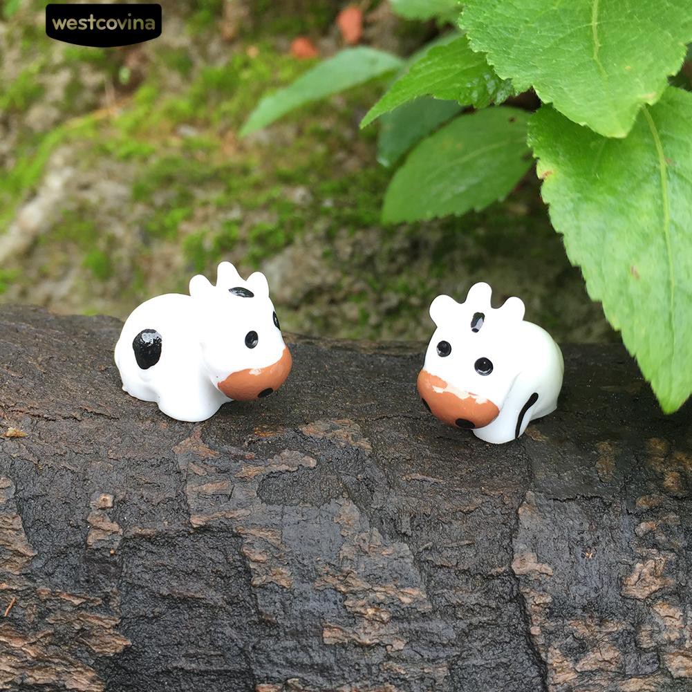 Set 2 Mô Hình Bò Sữa Mini Bằng Nhựa Dùng Để Trang Trí Tiểu Cảnh