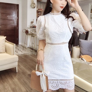 Váy thêu hở lưng cao cấp