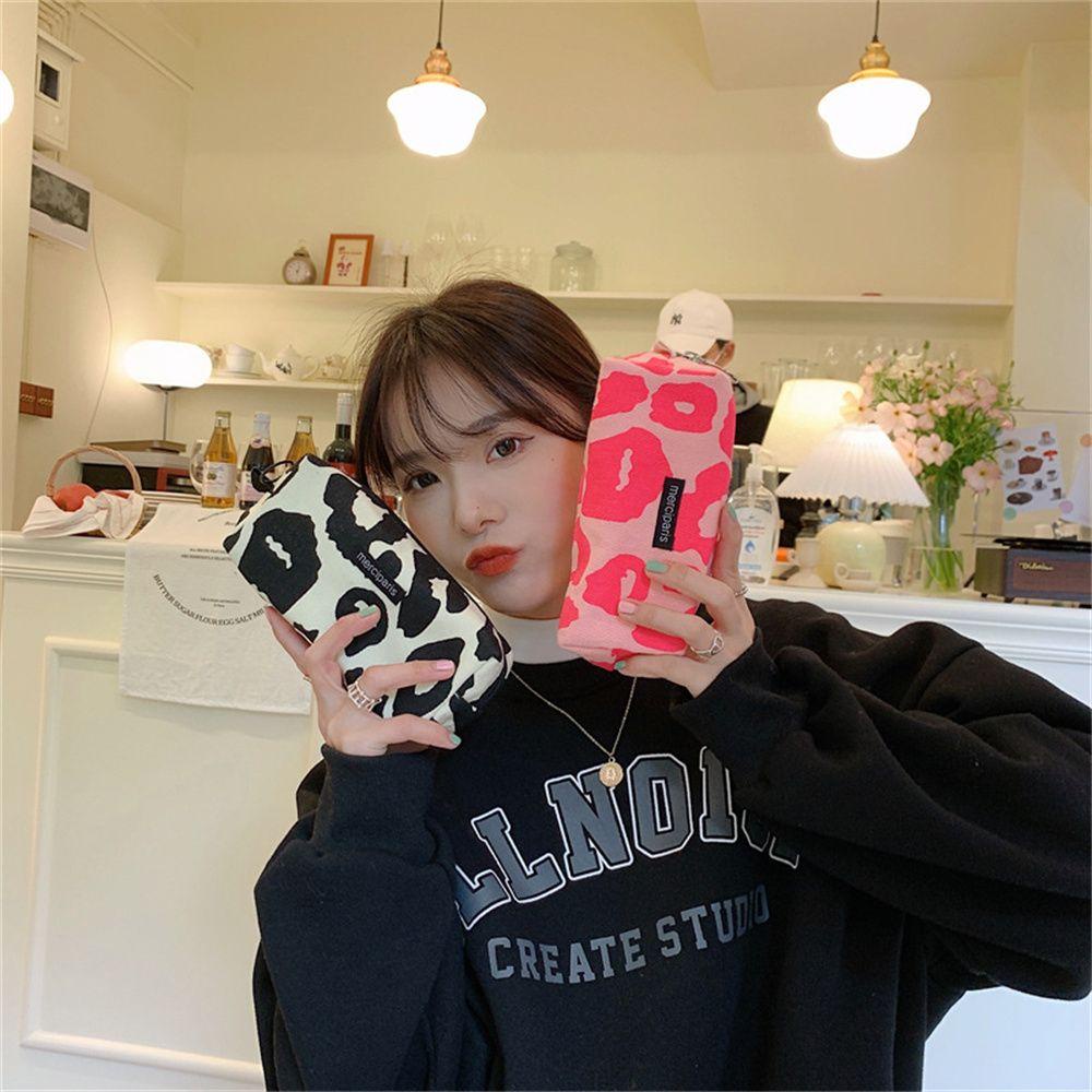 Túi Đựng Bút Chì / Son Môi Họa Tiết Da Báo Màu Đen