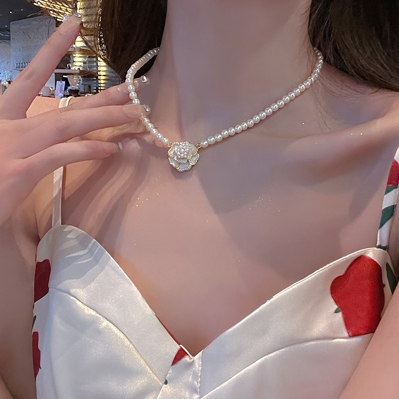 Vòng Cổ Choker Mặt Hình Bướm Vỏ Sò Đính Ngọc Trai Thanh Lịch Cho Phái Nữ