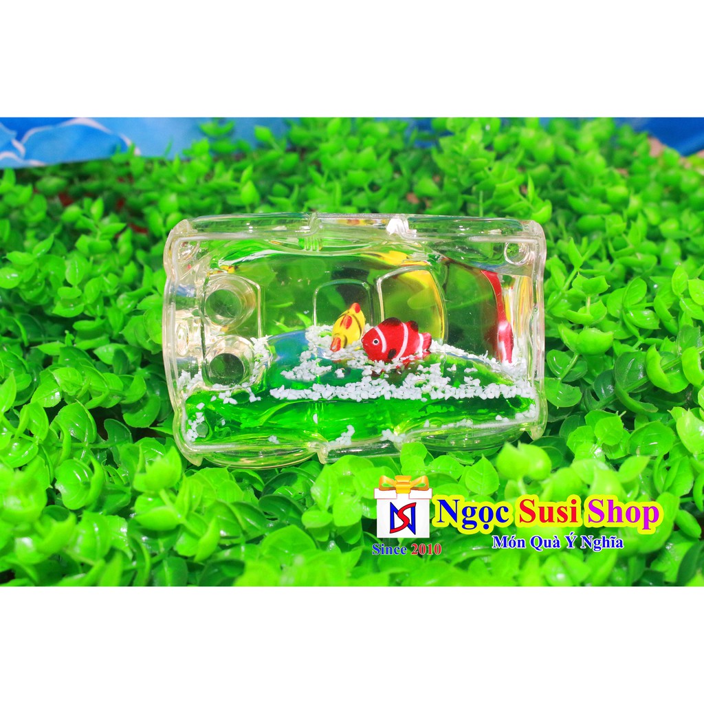 Chặn Giấy Để Bút Hình Chiếc Xe Có Nước Và Cá Bên Trong Xe Rất Đẹp Chiều Dài 7cm - Giá Cực Rẻ