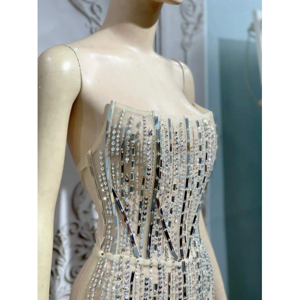 Váy đính dây đá tua rua