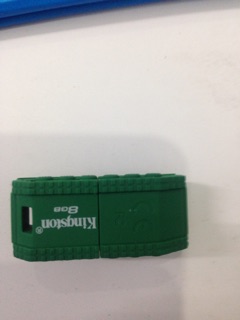 USB 8Gb - xe 