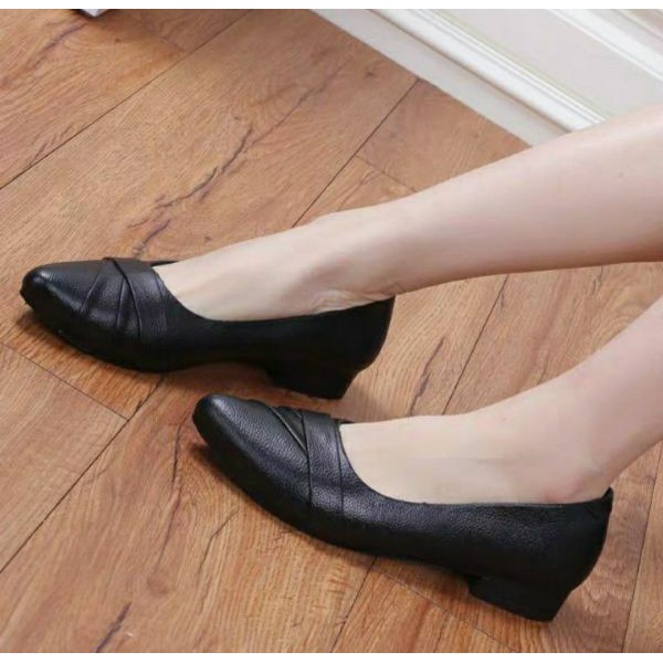 Búp Bê Nhựa Nữ Thoải Mái Đi Mưa | BigBuy360 - bigbuy360.vn