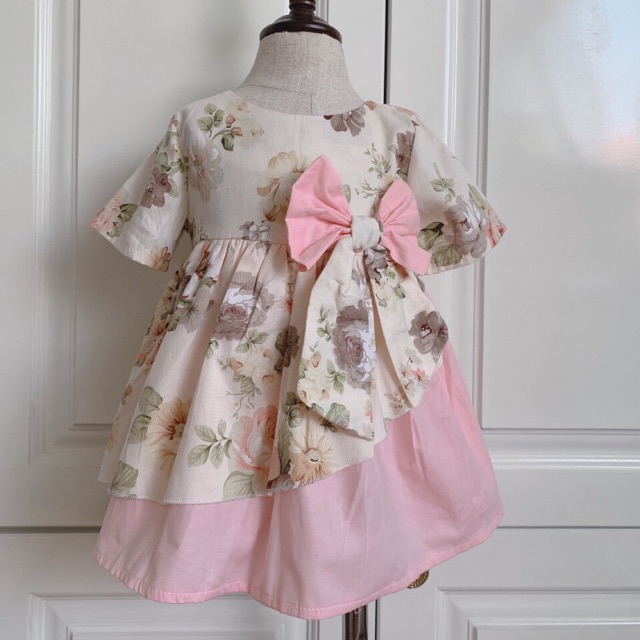 Váy đầm thiết kế cho bé gái từ 3 tháng tuổi (6-30kg) chất mềm mịn mát nơ hồng ngang bụng 2 lớp