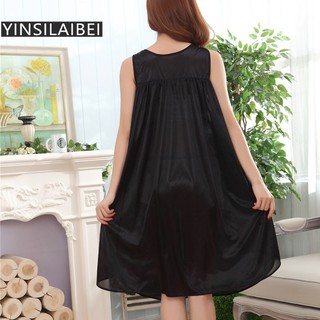 Đầm ngủ vải lụa dài phối ren
