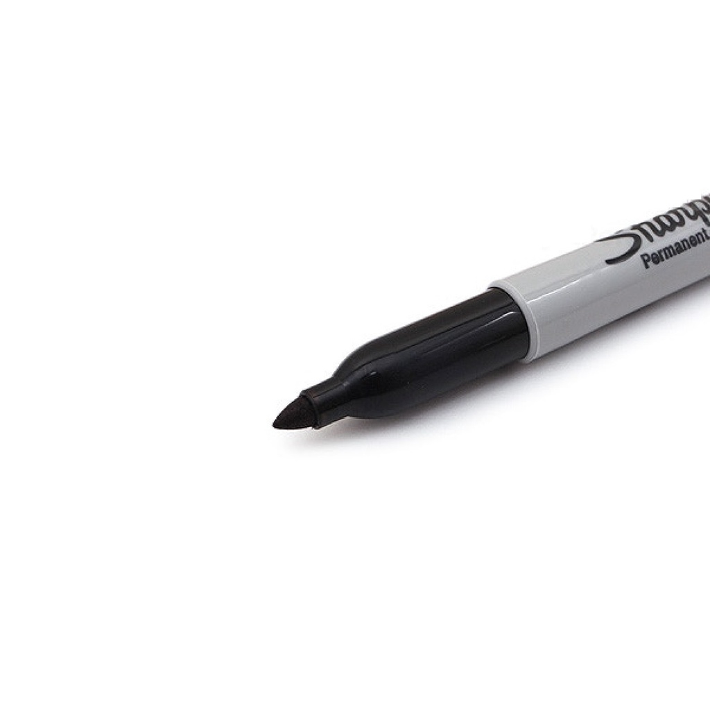 Bút lông dầu viết vẽ trên mọi chất liệu Sharpie Permanent Marker – Fine Point – Màu đen (Black)