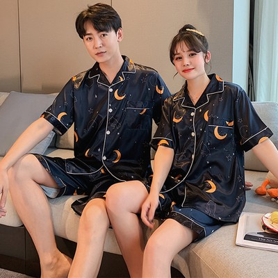 [Sẵn] Bộ đồ ngủ Pijama đôi nam nữ cộc tay họa tiết chữ | BigBuy360 - bigbuy360.vn