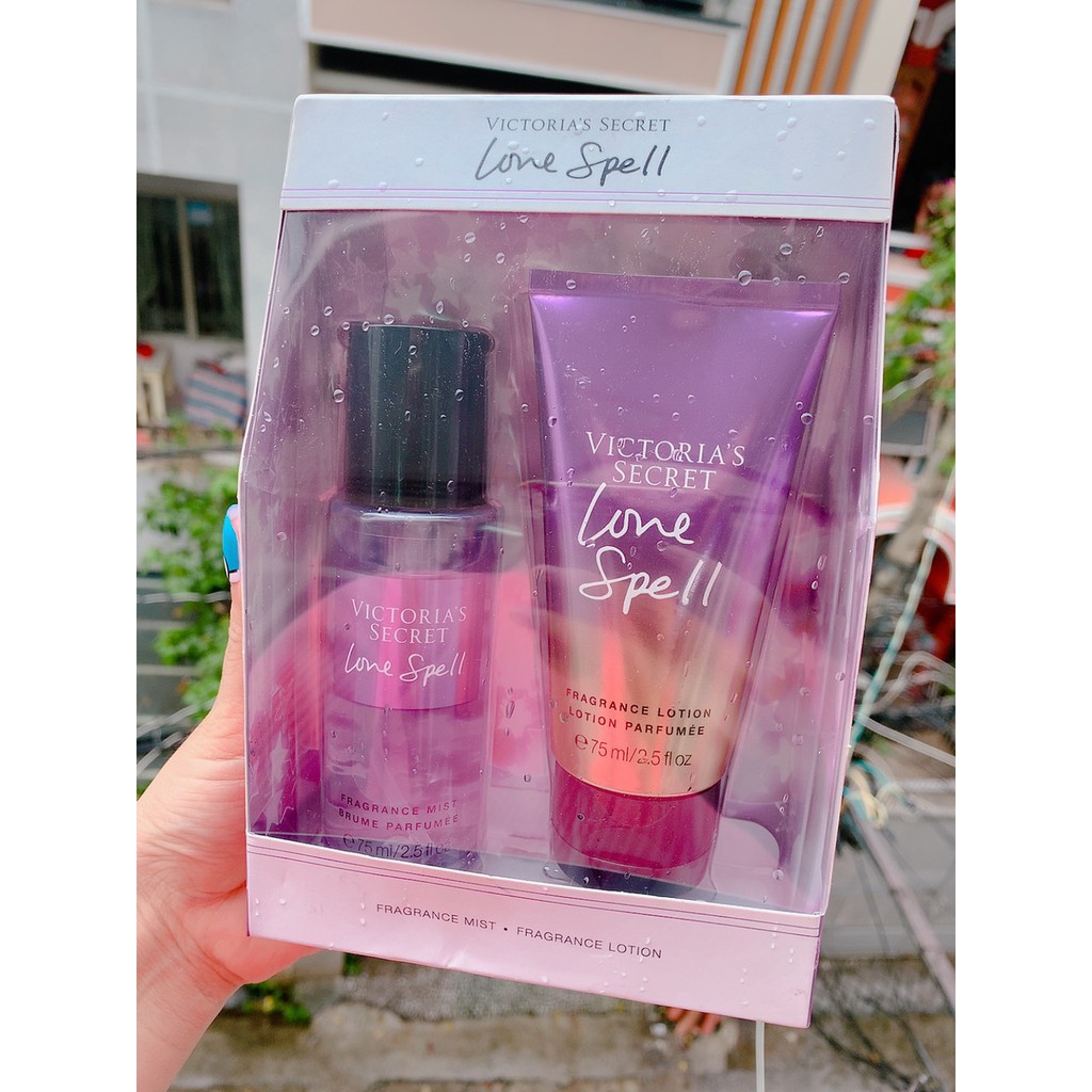 Set Xịt thơm + Dưỡng thể Victoria's Secret Mini Fragrance Mist & Lotion Giftset Love Spell (75ml x2)