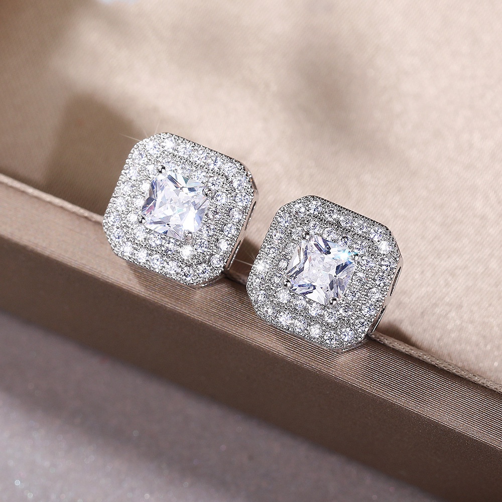 Khuyên Tai Nữ Đính Đá Sang Trọng