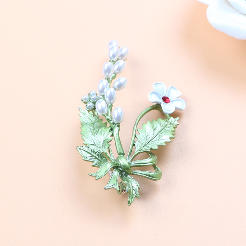 Huy Hiệu Cài Áo Hình Chiếc Lá Thời Trang