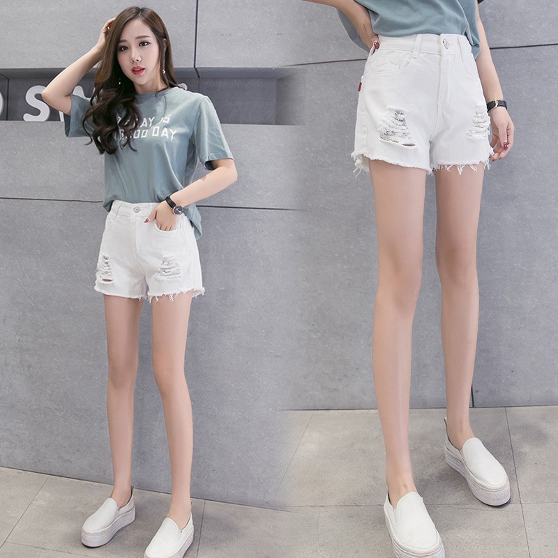Quần Jeans Ngắn Rách Tưa